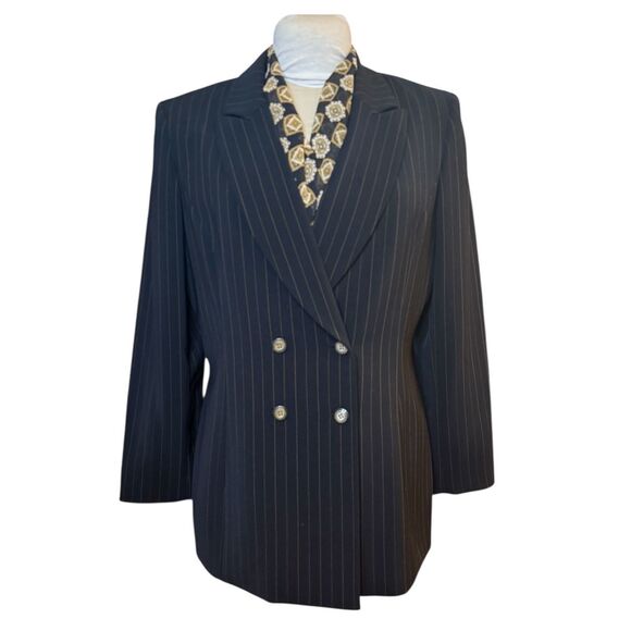 Le Suit Jackets & Blazers - Le Suit Women’s Double Breasted Pinstripe blazer W/Scarf Sz. 12
